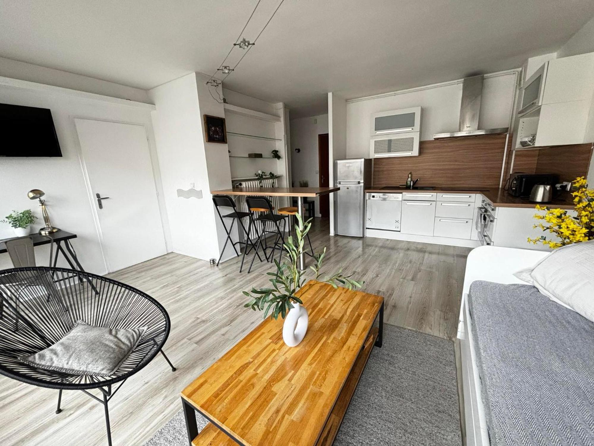 Appartement Hypercentre A 2 Min Du Lac Annecy Exterior foto